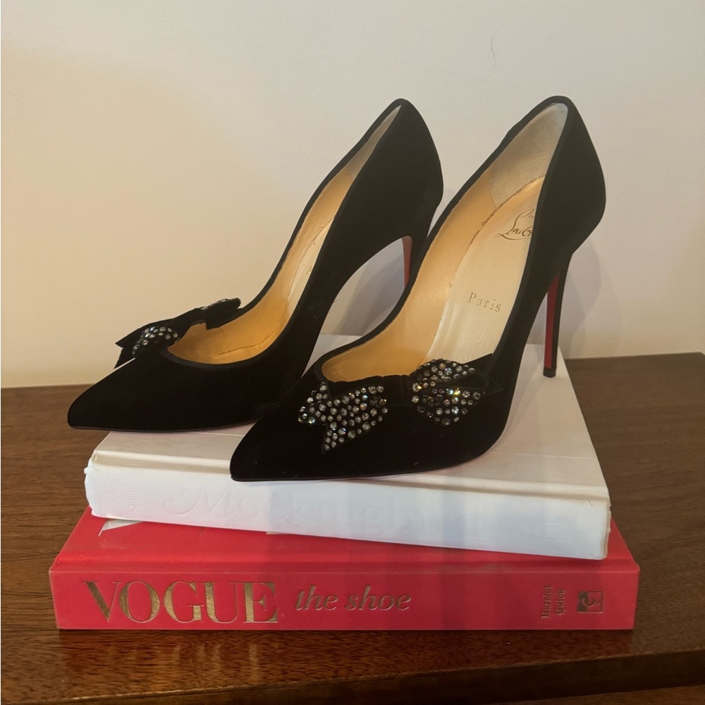 Christian Louboutin Velvet Madame Menule Bow 100 Pumps, Size 37
